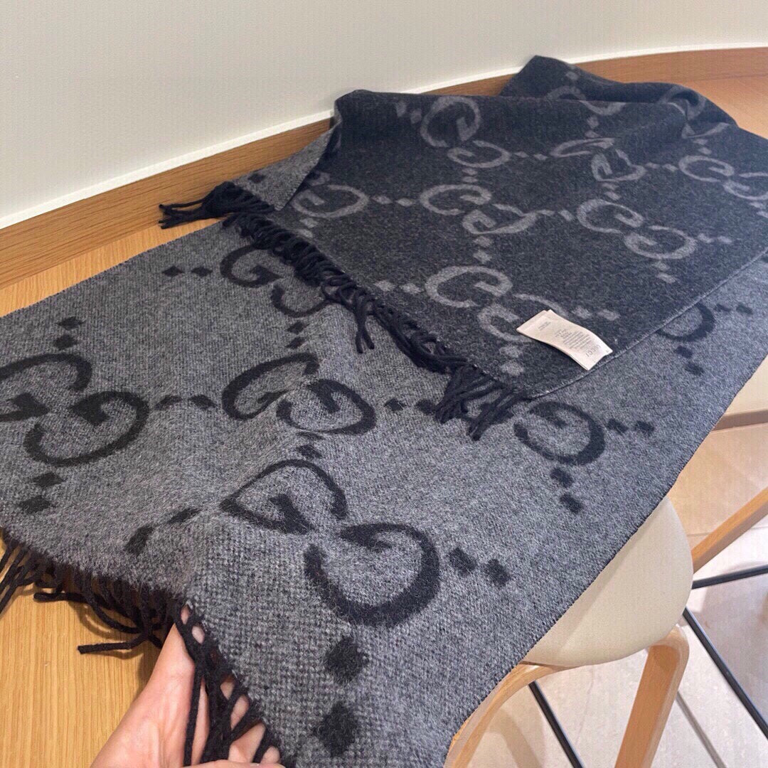 Classic Large Letter Jacquard Cashmere Scarf