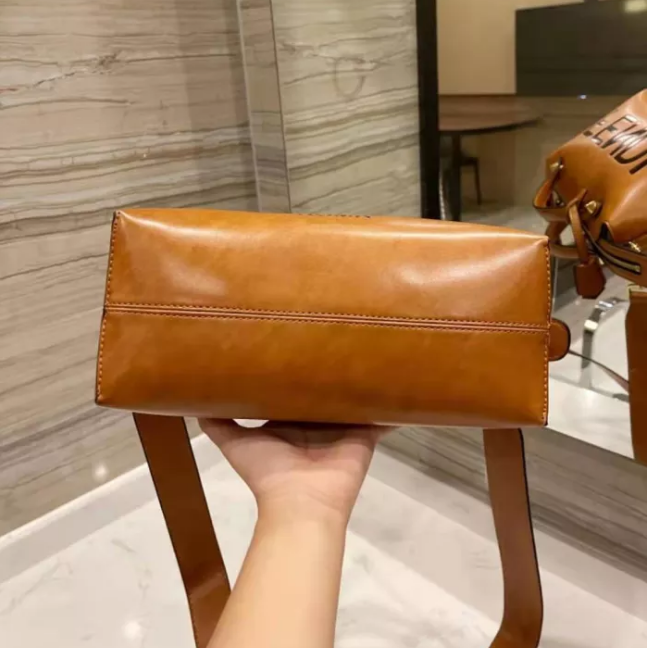 Exquisite leather bags-535