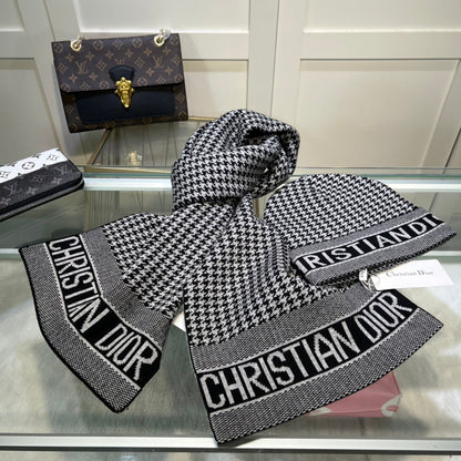 Classic Houndstooth Cashmere Scarf Hat Set