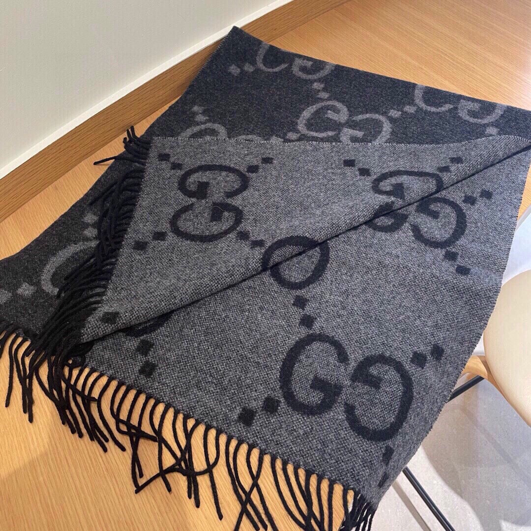 Classic Large Letter Jacquard Cashmere Scarf