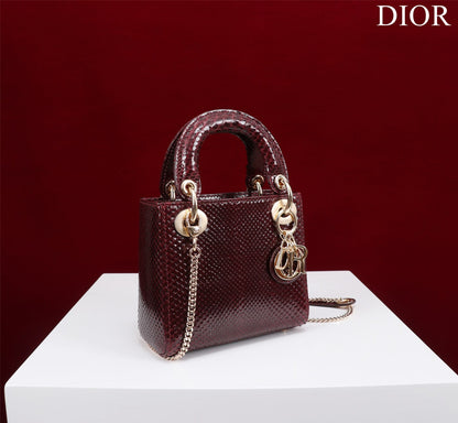 Exquisite leather bags-101